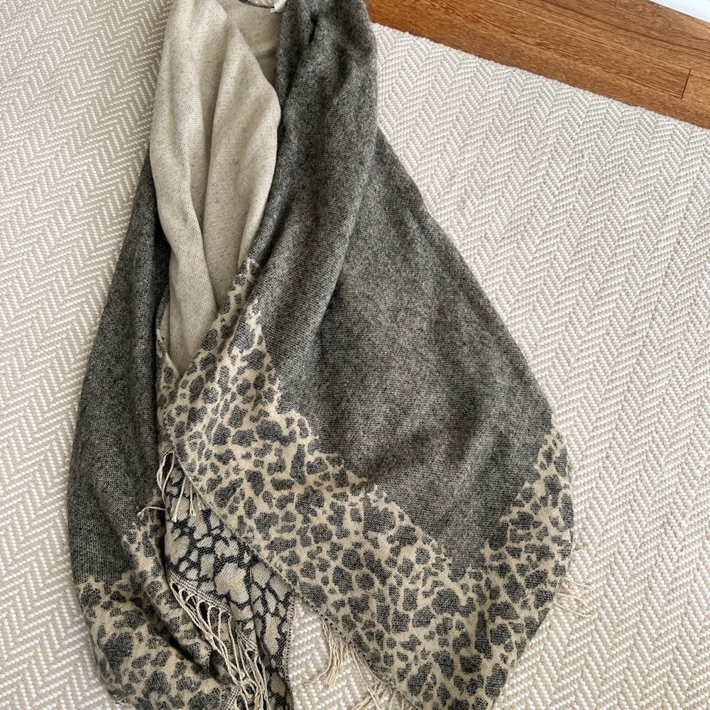 Croft and Barrow Shawl. Very cute and warm.